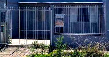 Casa padrão ocupada com 1 quarto, 1 banheiro e 37m² construída