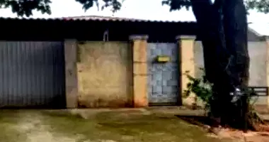 Casa em leilão com 4 quartos e 2 banheiros