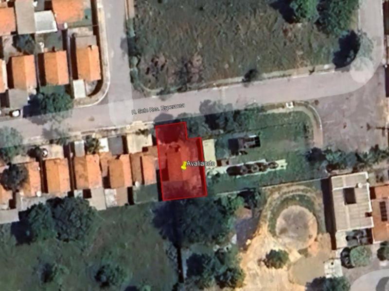 Casa com 2 quartos, 1 banheiro e 1 vaga de garagem