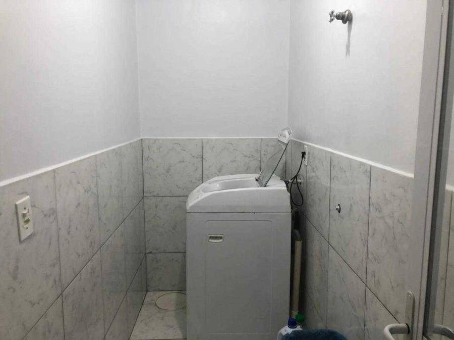 Casa com 2 quartos, 1 banheiro, 52m² construída, ocupada