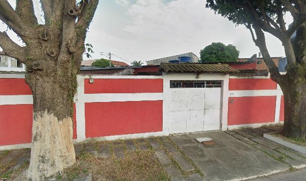 Casa com 2 quartos, 1 banheiro, 1 vaga, área construída 96,9m²