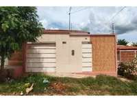 Casa com 109,88m² construídos - Ocupada
