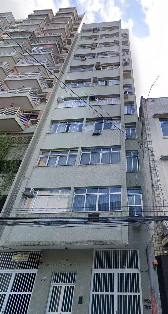 Apto Ocupado no Catete - 51m² com Desconto de 55%