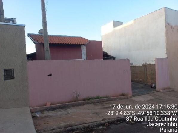 Casa com 2 quartos, 1 banheiro, 51,7m² área privativa, terreno 200m²
