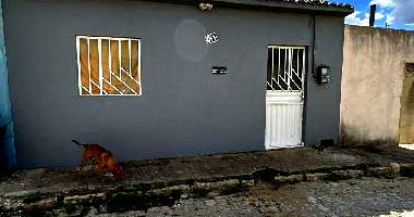 Casa com 2 quartos, 1 banheiro, 2 salas e cozinha, 73.72m² construída