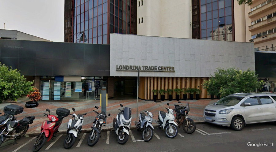 Sala Comercial com 124,89m² e 1 vaga de garagem