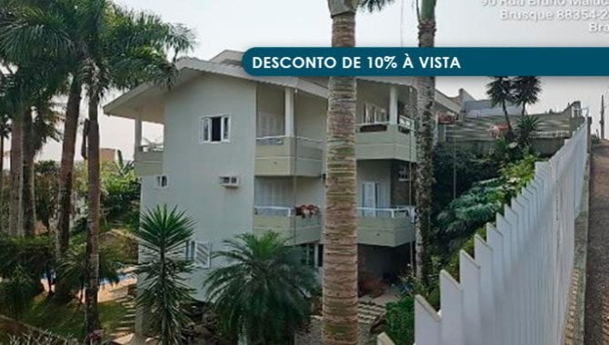 Casa espaçosa com 317 m² construídos, perfeita para famílias grandes e aconchegante