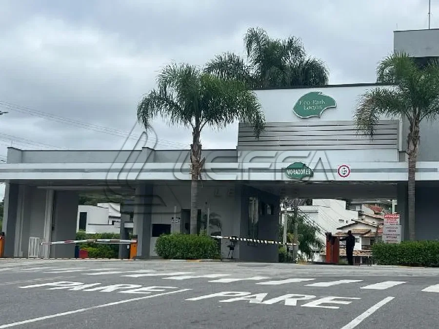 Casa com 360m² de área privativa em Mogi das Cruzes