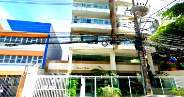 Apartamento 201 com 2 vagas e 105m², desocupado