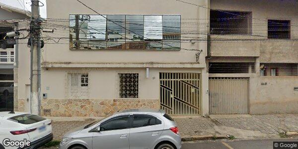 Casa 2 pavimentos com terreno de 372m² em Caratinga/MG