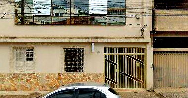Casa 2 pavimentos com terreno de 372m² em Caratinga/MG