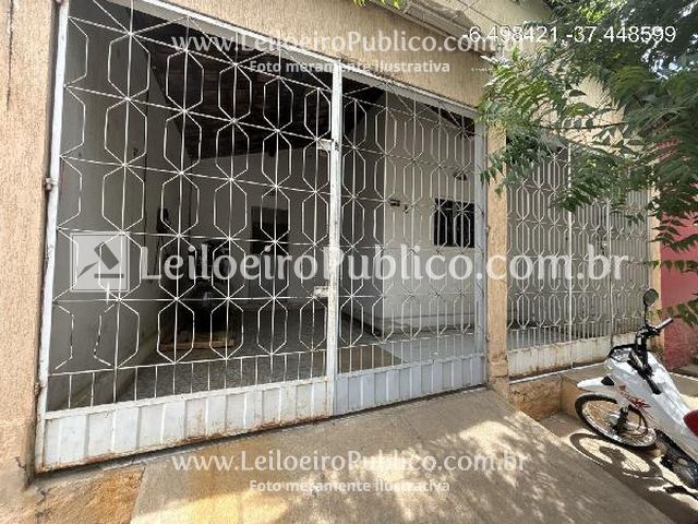 Casa com 2 quartos, 1 banheiro, 1 vaga, 115,88m² construída