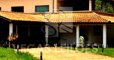 Casa em Condomínio Chácara Hípica com 2000 m²