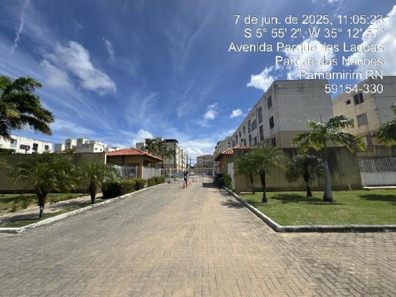 Apartamento com 2 quartos em Parnamirim/RN