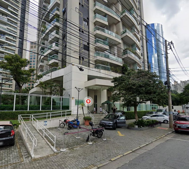Luxuoso Apartamento Duplex com 4 Vagas em São Paulo