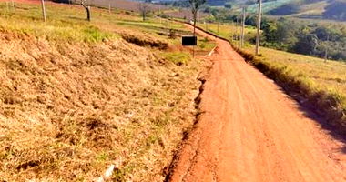 Terreno de 1000m² no Condomínio Vale do Sol