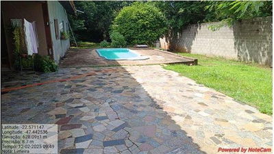 Terreno amplo com edificação e área de lazer em Limeira