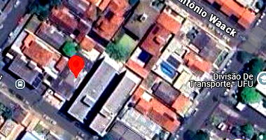 Terreno Comercial em Uberlândia com Edificação Farmacêutica