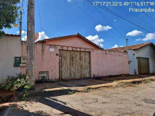 Casa com 2 quartos e 255m² de terreno em Piracanjuba/GO