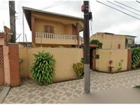 Casa em leilão com 4 quartos e 4 banheiros