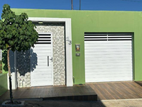 Casa com 1 vaga de garagem, 105,75 m² construídos, ocupada