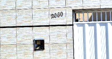 Casa padrão, 227m² construídos, ocupada
