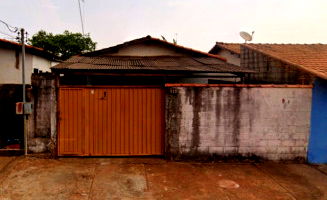 Terreno com Construções em São Sebastião do Paraíso/MG