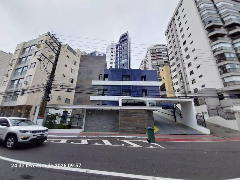 Apartamento com 2 Vagas em Florianópolis