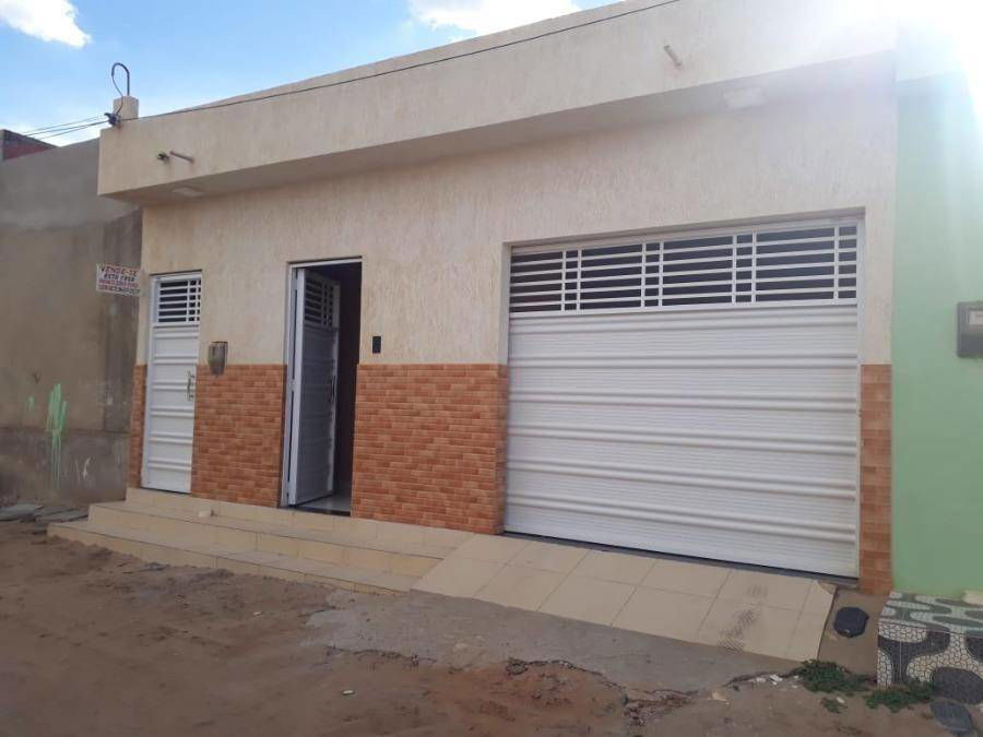 Casa padrão com 1 quarto, 3 banheiros, 1 vaga, 144m² construída e ocupada