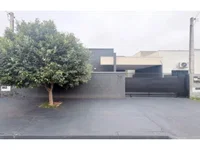 Casa ocupada com 70 m² construídos em leilão
