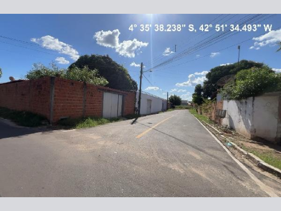 Casa com 3 quartos e 250m² de terreno em União - PI