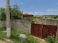 Casa térrea com 2 dormitórios e 51m² em terreno de 300m²