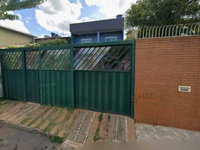 Casa com 3 quartos, 3 banheiros e área de lazer em terreno de 275m²