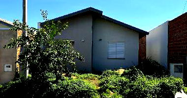 Casa 2 quartos, 1 banheiro, 1 vaga, 43.65m² construída, desocupada