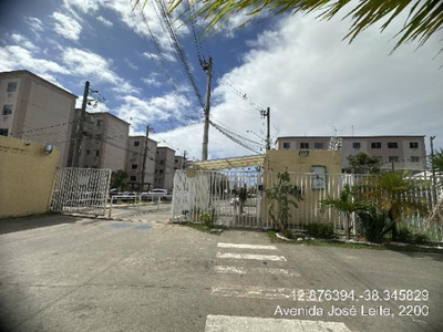 Apartamento com 2 quartos e 99m² em Lauro de Freitas