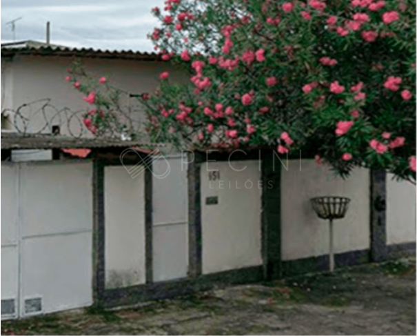 Casa com 56m², 2 quartos, ocupada, ideal para investimento