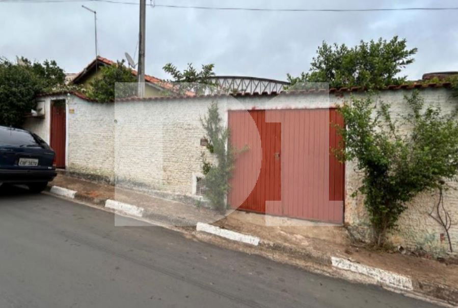 Casa com 3 Quartos e 1 Banheiro em Capão Bonito/SP