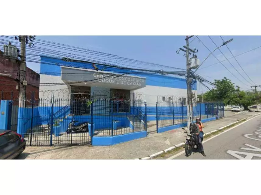 Prédio Comercial com 967m² de Terreno em Duque de Caxias