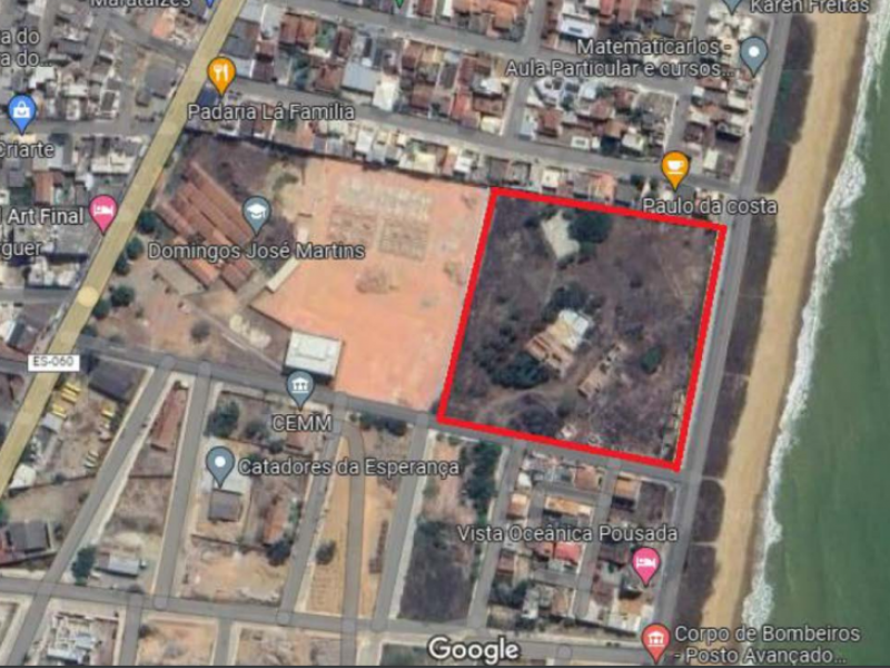 Espaçosa Área em Praia da Barra com 25.124 m², Desocupada