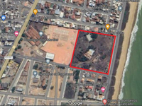 Espaçosa Área em Praia da Barra com 25.124 m², Desocupada