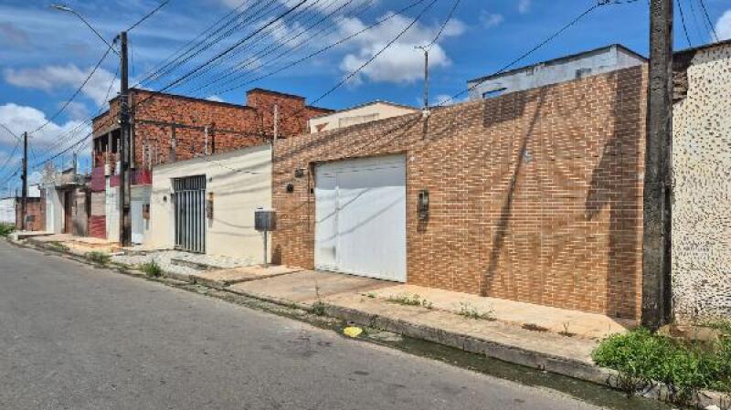 Casa com 1 quarto, 1 vaga e 61,67m² de área construída