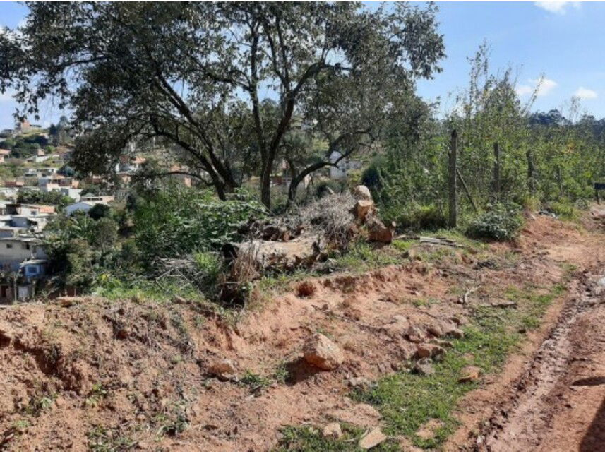 Terreno em Jardim Vassouras II com 281,65m² - Ocupado