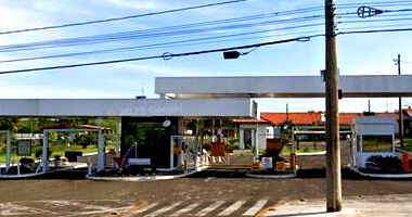 Casa em Condomínio com 2 quartos, 1 banheiro e 2 vagas