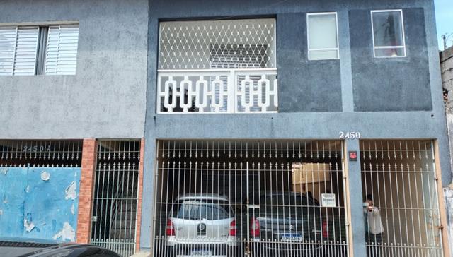 Terreno com 3 quartos, sala, cozinha e 2 banheiros, 250m²