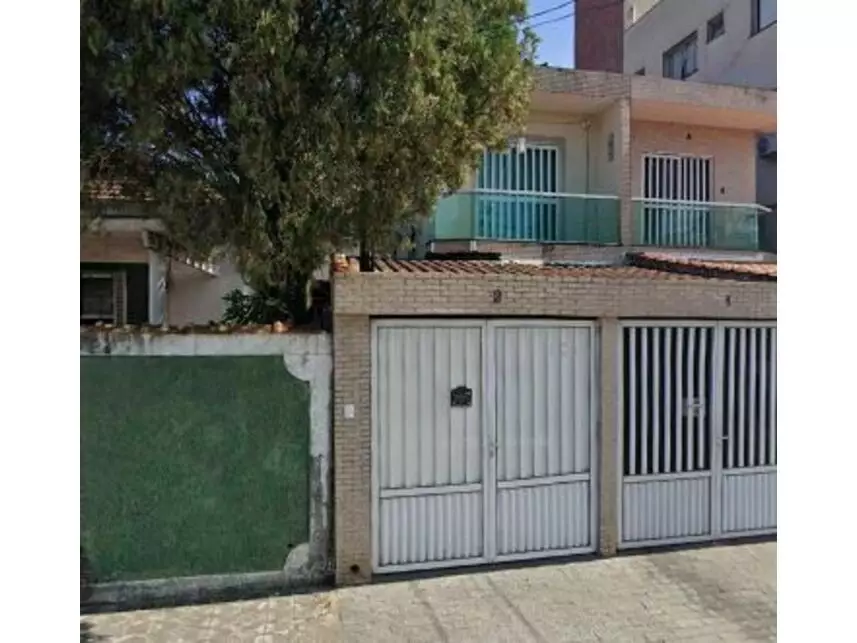 Casa em Leilão com 91m² Construída em São Vicente