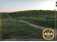 Fazenda rural com 17,2 ha, 2 casas e estruturas