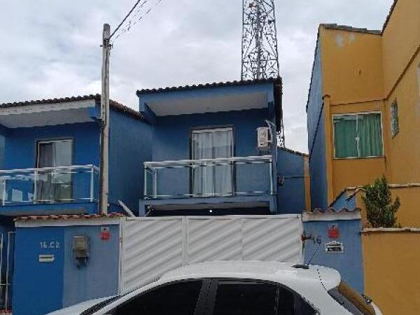 Casa 59m² com 2 quartos e garagem
