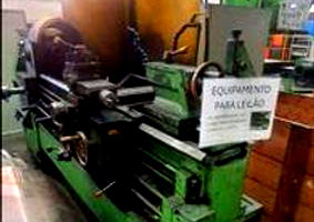 Torno Horizontal com Barramento de 1500mm