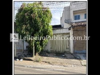 Casa com 2 Quartos e 2 Banheiros em Goiânia
