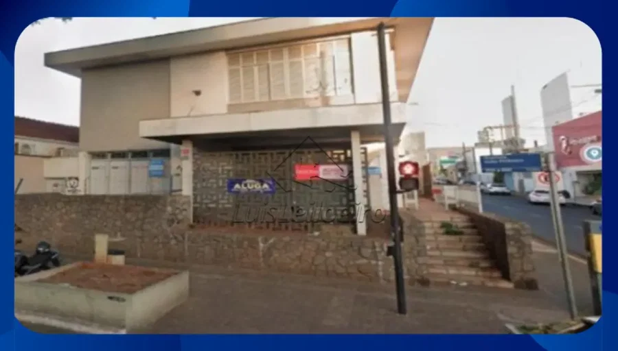 Casa com 3 quartos, 268,25m² construídos, ocupada